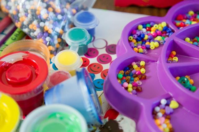 10 Sensory-Friendly Preschool Activities & Crafts for 2026