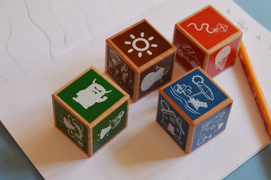 storytelling cubes for kids