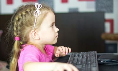 What are the best online sources for preschool and primary education resources?